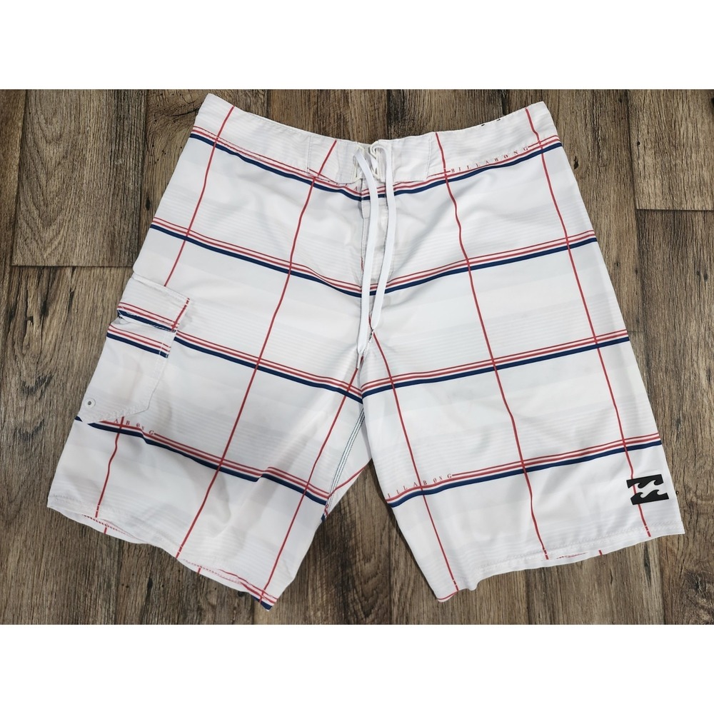 Billabong Board Shorts Men's Size 38 Platinum Red White Blue Plaid Swim PX3